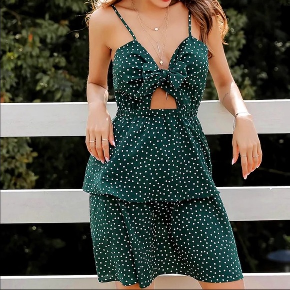 2 Dresses - Picture 2 of 6